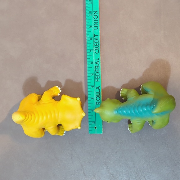2 Vintage 1988 Pizza Hut Land Before Time Dinosaur Hand Puppets Ducky Cera Promo - Picture 9 of 11